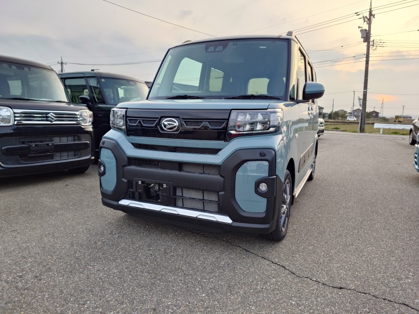 ダイハツ タントファンクロス 2枚目