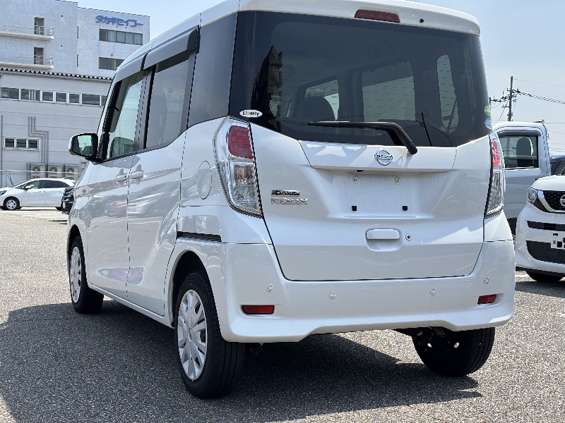 ニッサン デイズルークス 10枚目