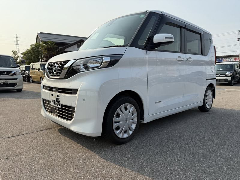 ニッサン ルークス 4枚目