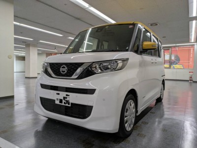 ニッサン ルークス 2枚目