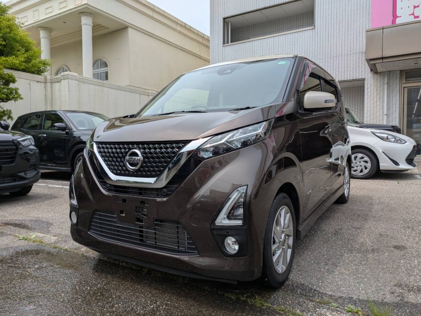 ニッサン デイズ 2枚目