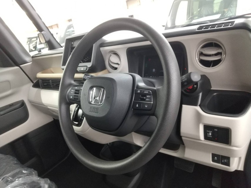 ホンダ N BOX 13枚目