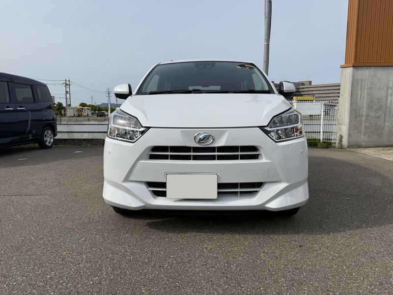 ダイハツ ミライース 2枚目