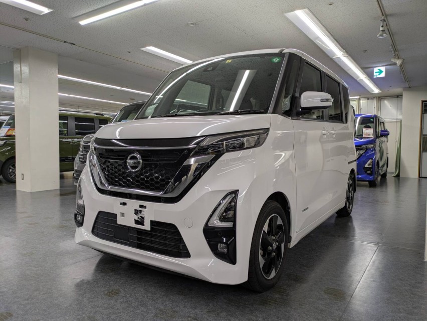 ニッサン ルークス 2枚目