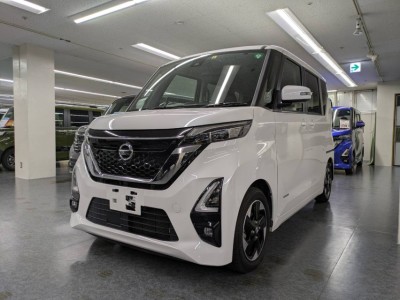 ニッサン ルークス 2枚目