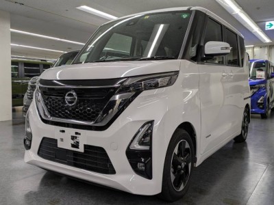 ニッサン ルークス