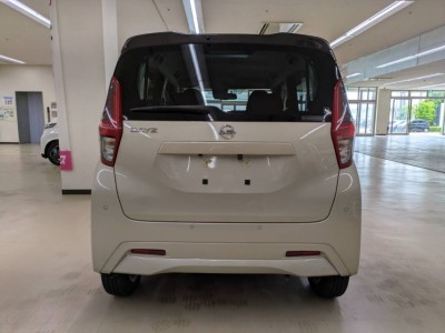 ニッサン デイズ 8枚目