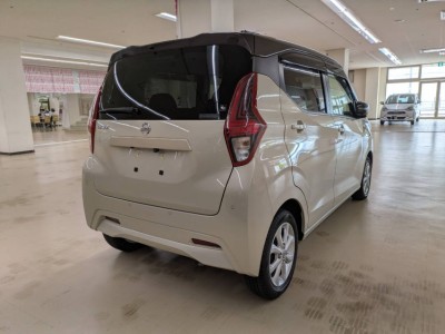 ニッサン デイズ 9枚目