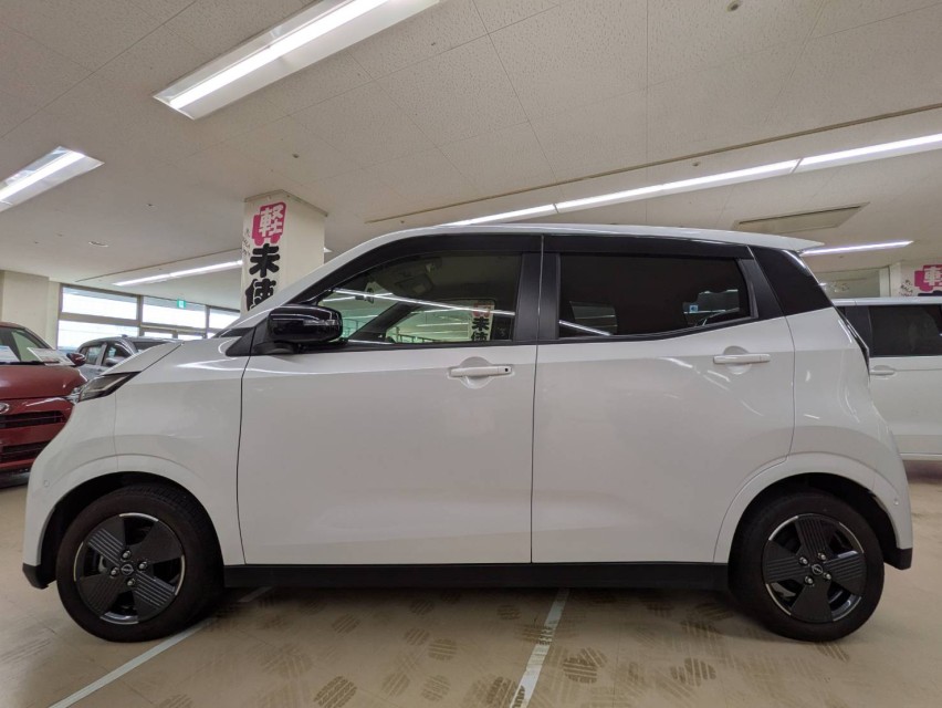 ニッサン サクラ 9枚目