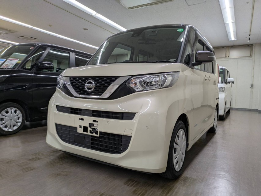 ニッサン ルークス 2枚目