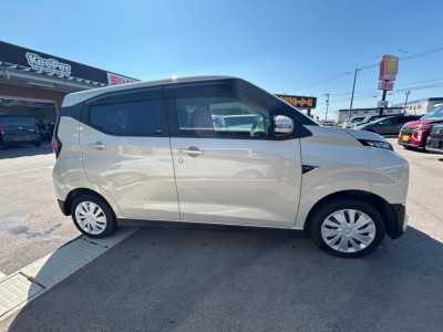 三菱 eKクロスEV 32枚目