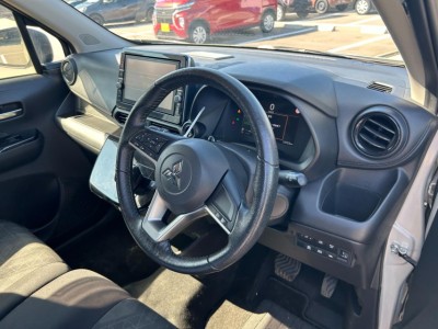 三菱 eKクロスEV 49枚目