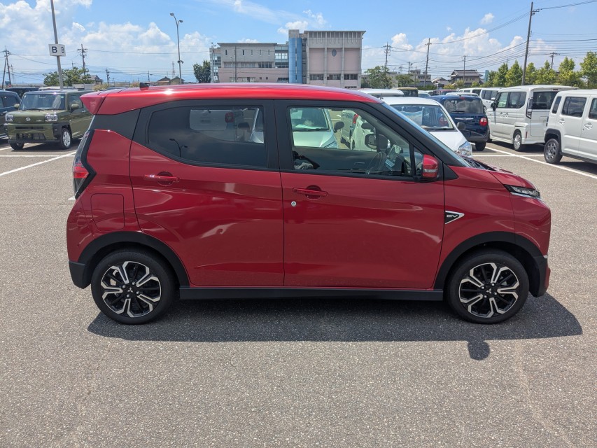 三菱 eKクロスEV 10枚目