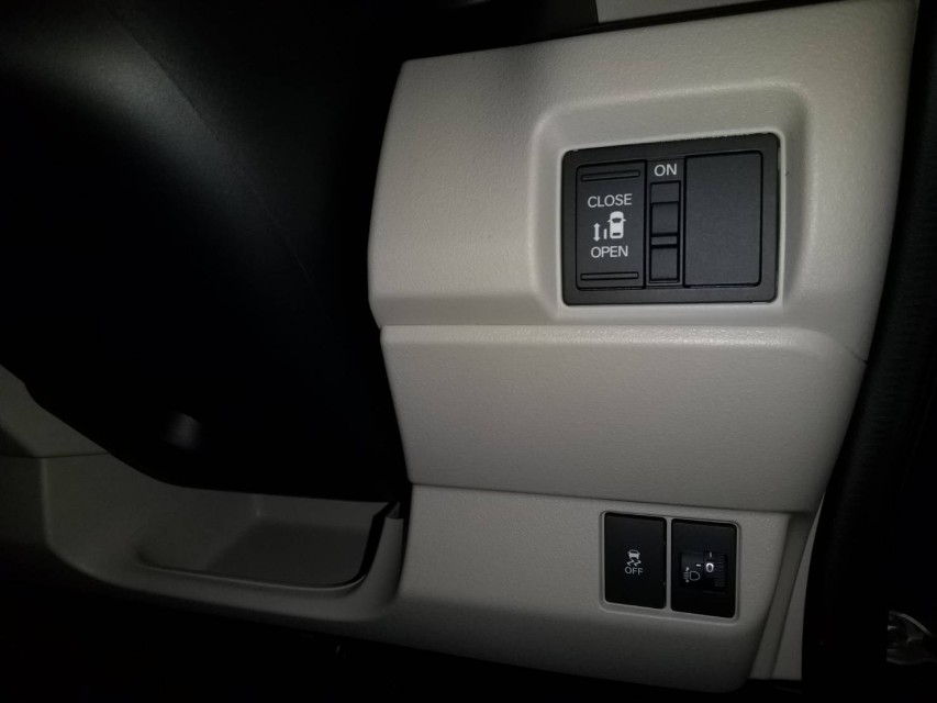 ホンダ N BOX 18枚目