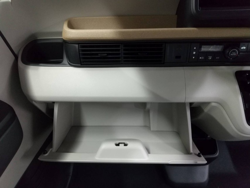 ホンダ N BOX 27枚目