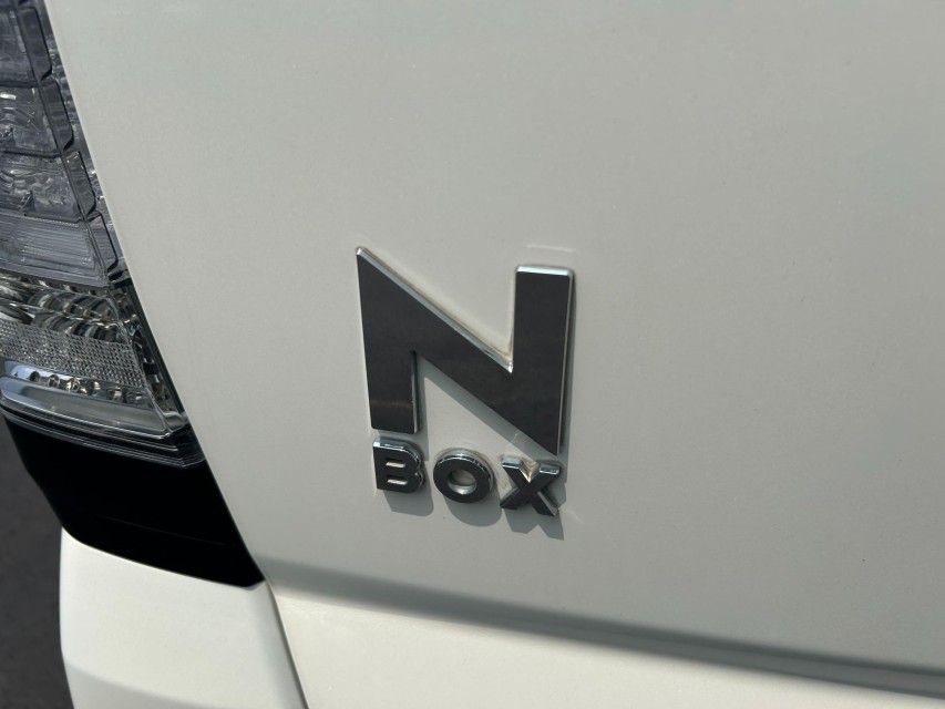 ホンダ N BOX 12枚目