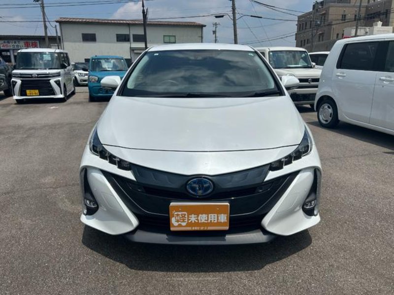 トヨタ プリウス 2枚目