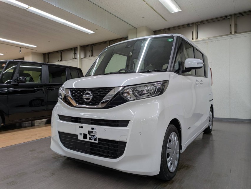 ニッサン ルークス 2枚目
