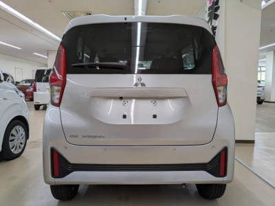 三菱 eKワゴン 10枚目