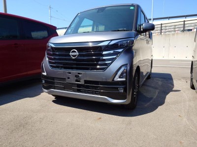 ニッサン ルークス