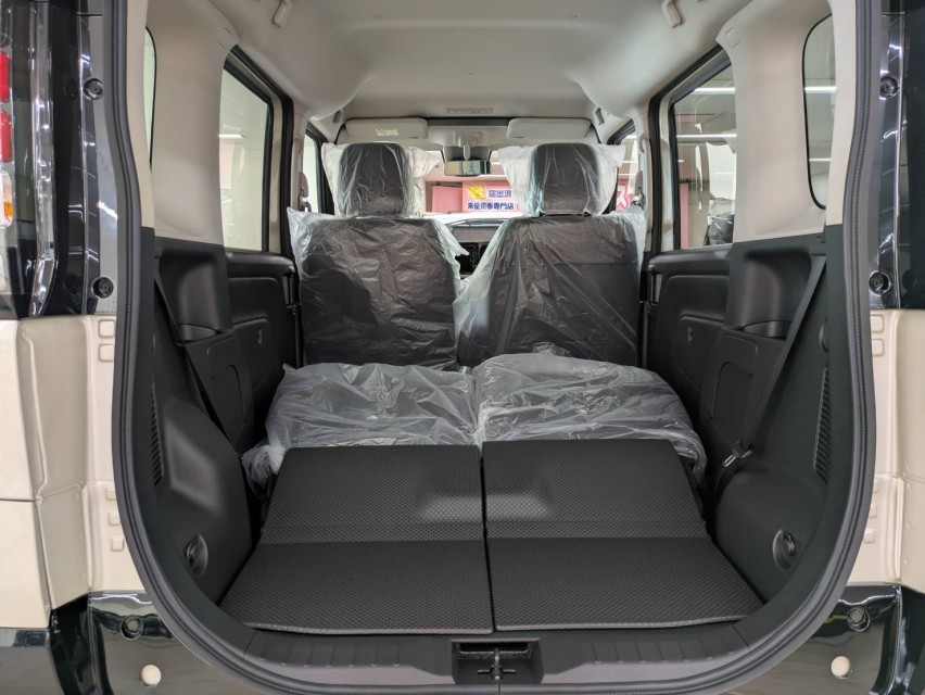 三菱 デリカミニ 18枚目