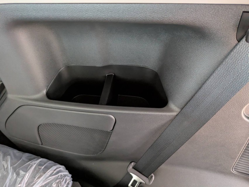 三菱 デリカミニ 19枚目