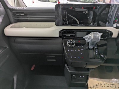 三菱 デリカミニ 29枚目