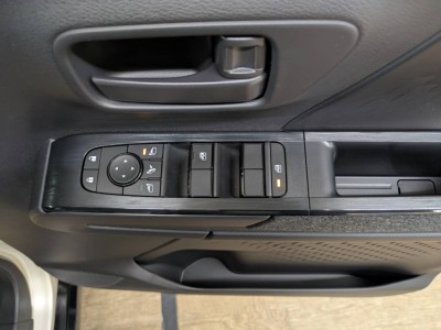 三菱 デリカミニ 31枚目