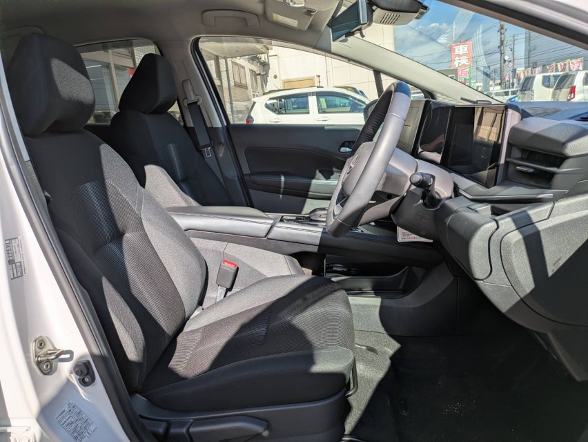 ニッサン ノート 2枚目