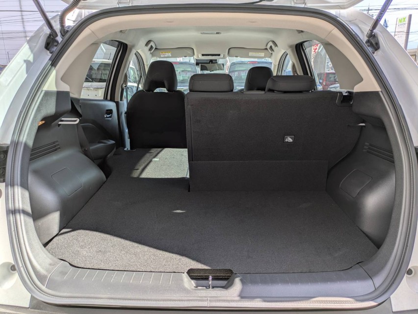 ニッサン ノート 17枚目