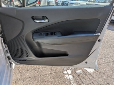 ニッサン ノート 25枚目