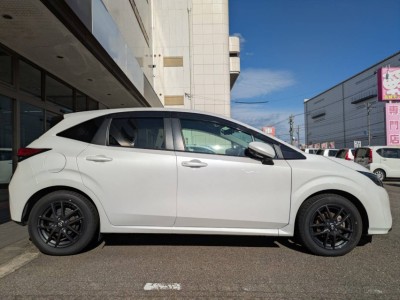 ニッサン ノート 7枚目