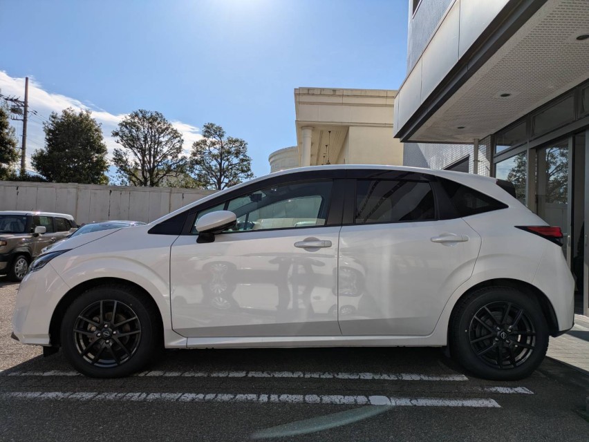 ニッサン ノート 8枚目