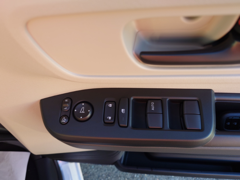 ホンダ N BOX 25枚目