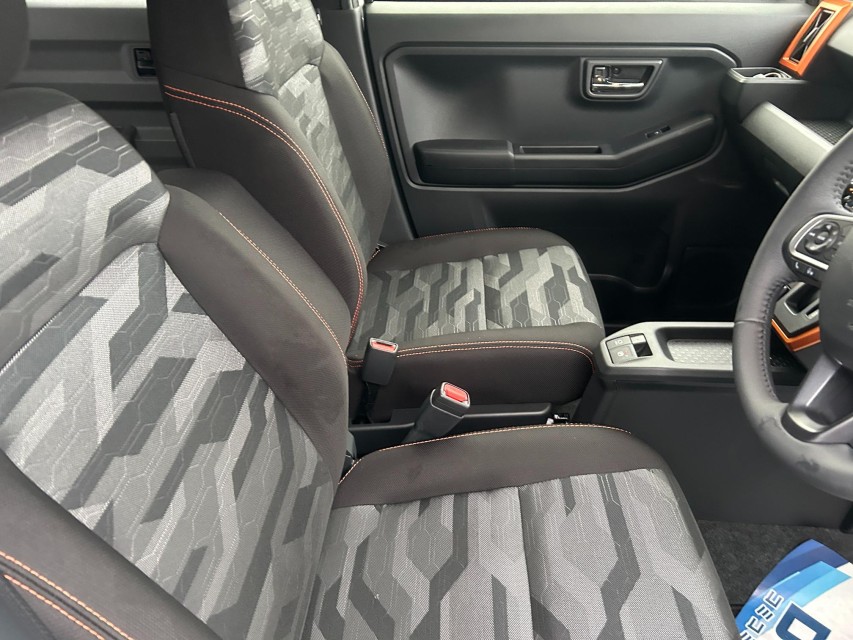 ダイハツ タフト 3枚目