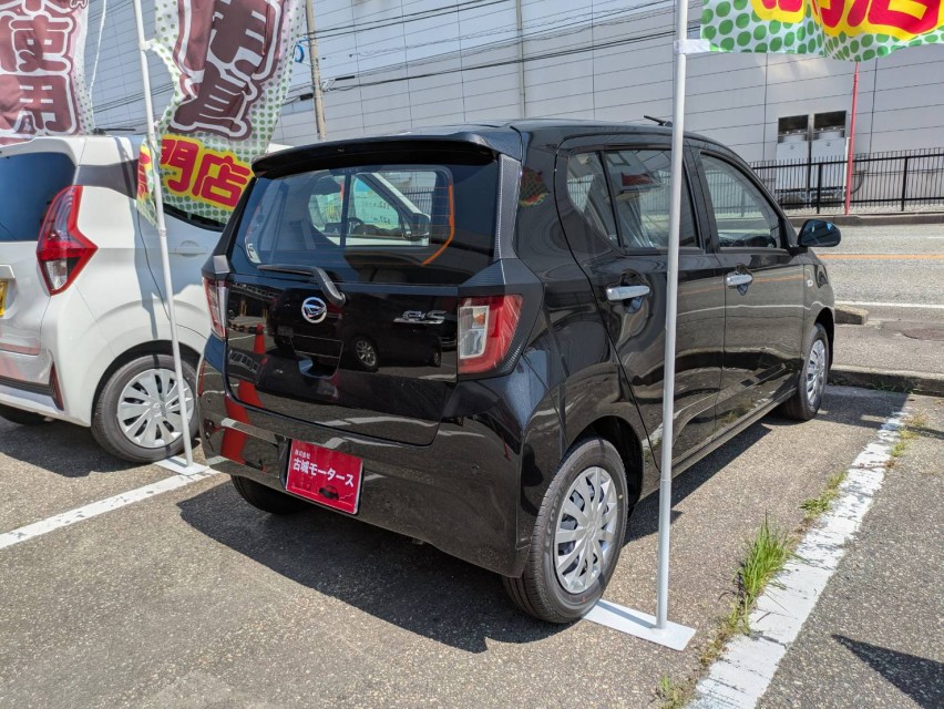 ダイハツ ミライース 11枚目