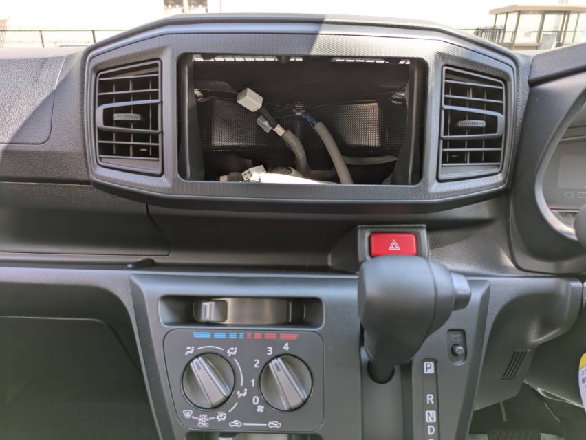 ダイハツ ミライース 32枚目