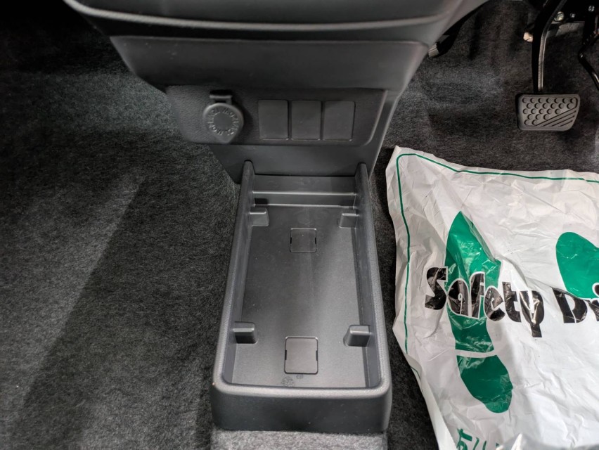 ダイハツ ミライース 33枚目