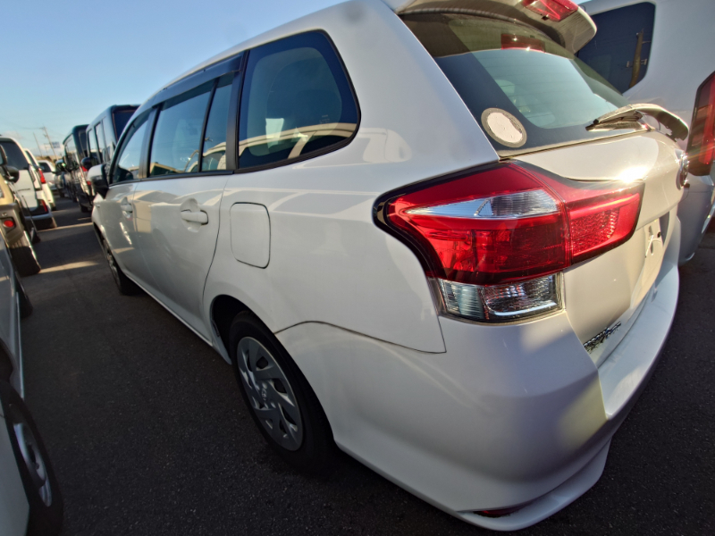 トヨタ カローラフィールダー 7枚目