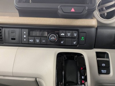 ホンダ N BOX 35枚目