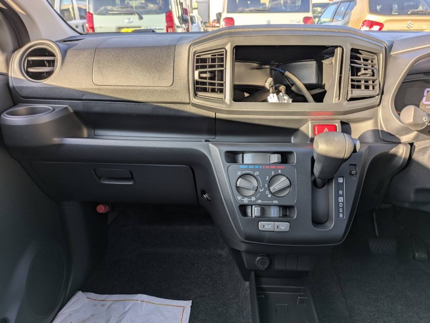 ダイハツ ミライース 26枚目