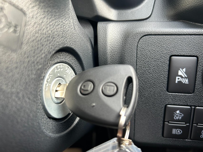 ダイハツ ミライース 16枚目