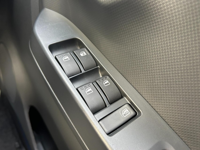 ダイハツ ミライース 18枚目