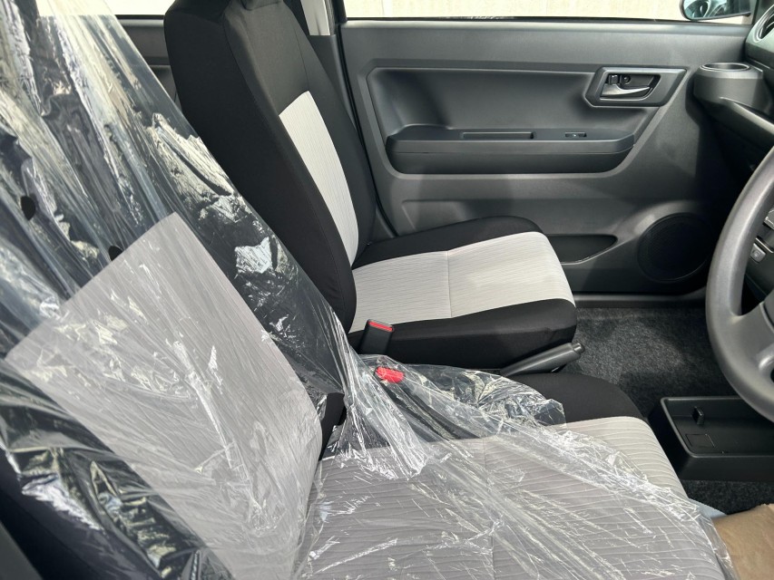 ダイハツ ミライース 3枚目