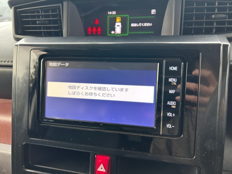 トヨタ ルーミー 3枚目