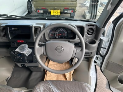 ニッサン NV100クリッパー 28枚目