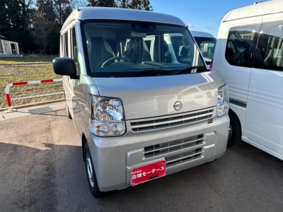 ニッサン NV100クリッパー 3枚目