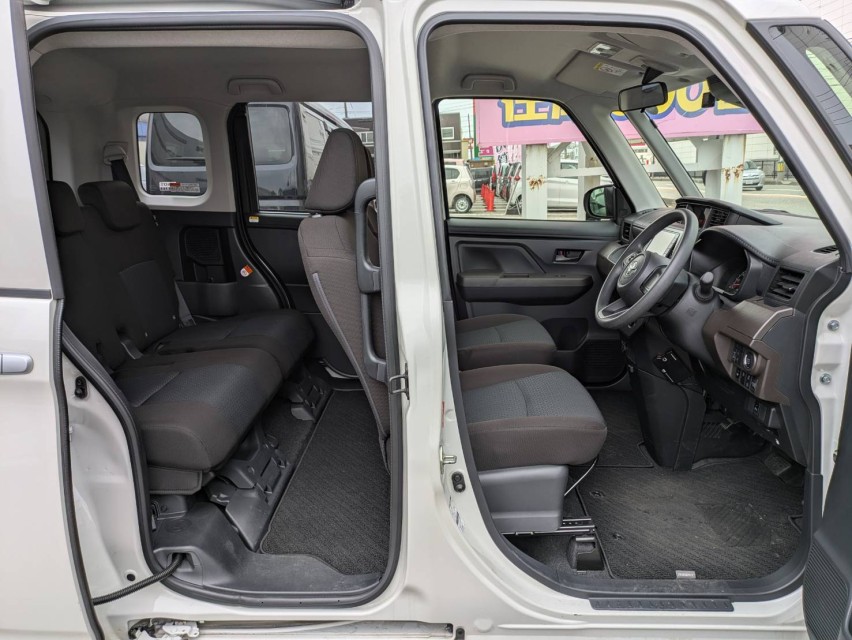 トヨタ ルーミー 24枚目