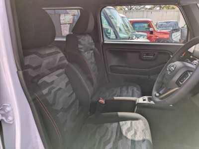 ダイハツ タフト 2枚目