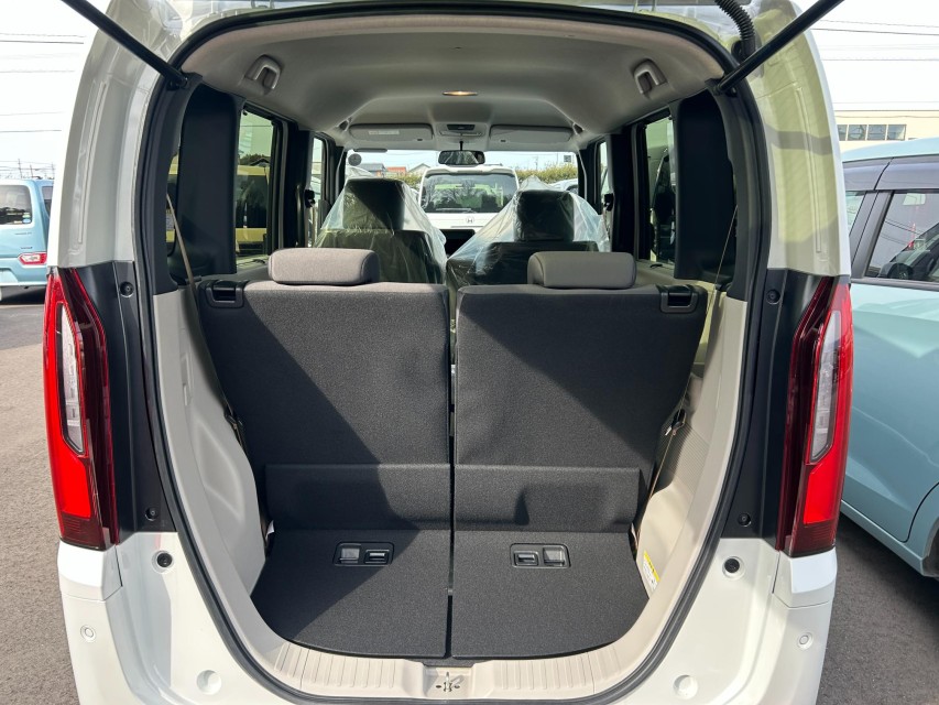 ホンダ N BOX 13枚目